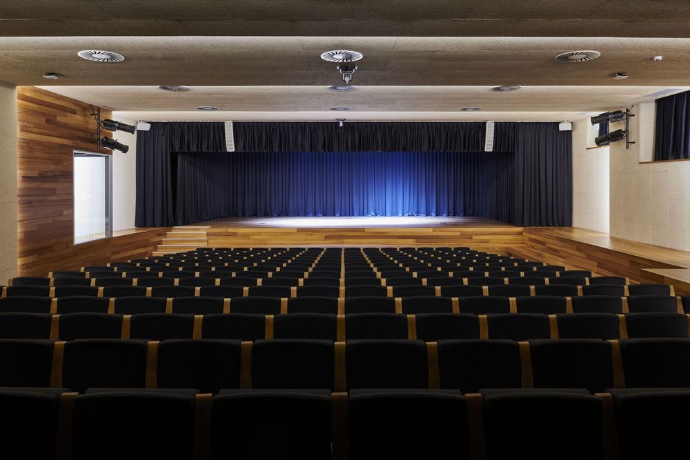 西班牙圣塞巴斯蒂安 Aldapeta María Ikastetxea 学校 | 现代教育建筑的典范