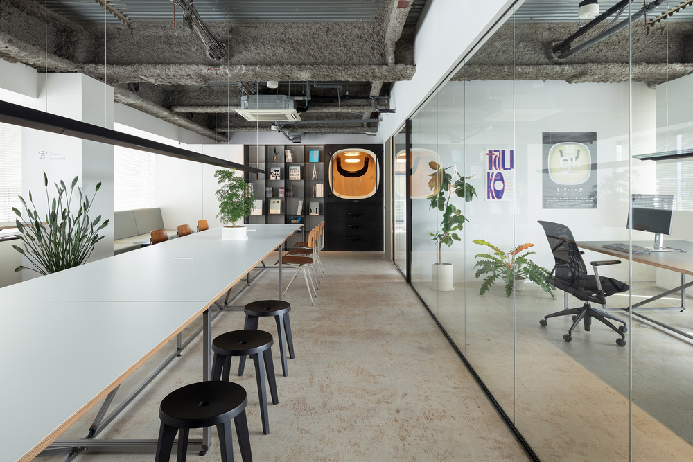 H NINEHOURS OFFICE Keiji Ashizawa