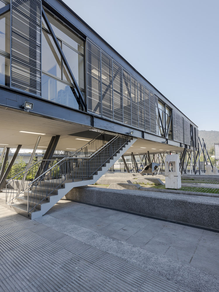 融合传统与当代的智利文化之心——BiS Arquitectos 设计 Lo Barnechea 文化中心