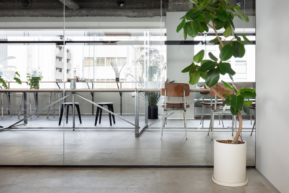 H NINEHOURS OFFICE Keiji Ashizawa