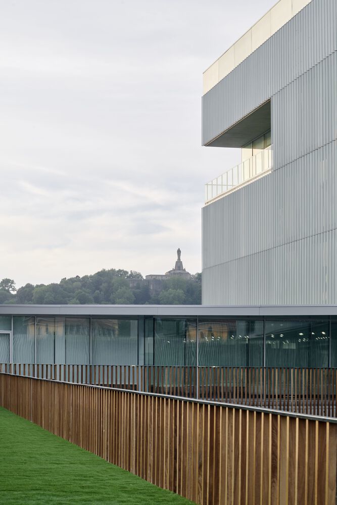 西班牙圣塞巴斯蒂安 Aldapeta María Ikastetxea 学校 | 现代教育建筑的典范