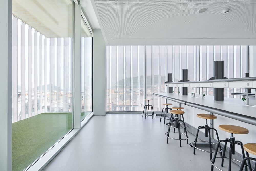 西班牙圣塞巴斯蒂安 Aldapeta María Ikastetxea 学校 | 现代教育建筑的典范
