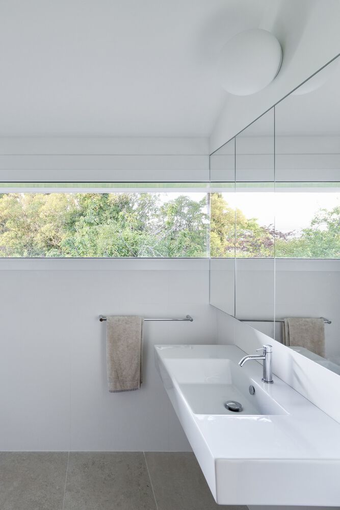 西班牙 Pamplona 的 JM House Renovation | 重塑 80 年代美国梦