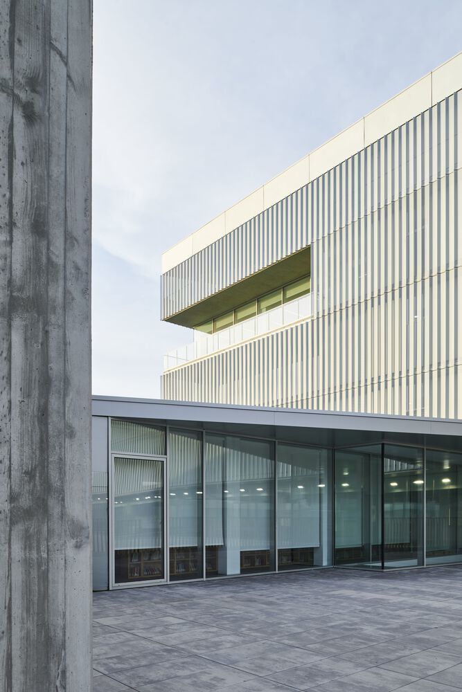 西班牙圣塞巴斯蒂安 Aldapeta María Ikastetxea 学校 | 现代教育建筑的典范