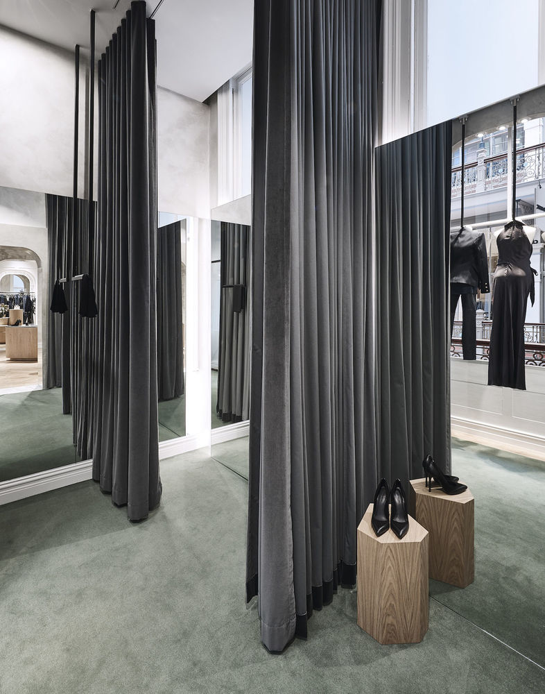 CAMILLA AND MARC Akin Atelier
