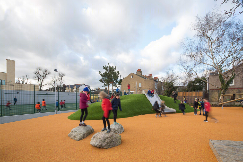 英国艾维代尔小学“森林主题”景观设计