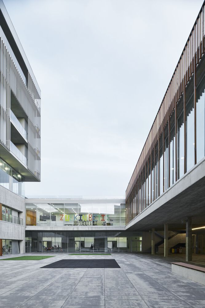 西班牙圣塞巴斯蒂安 Aldapeta María Ikastetxea 学校 | 现代教育建筑的典范