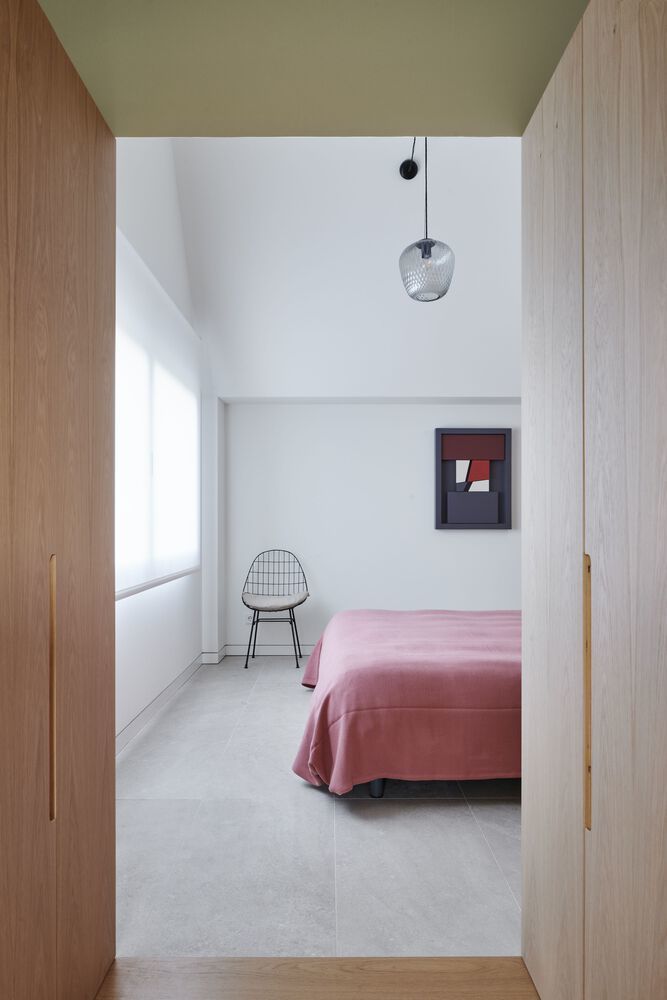 西班牙 Pamplona 的 JM House Renovation | 重塑 80 年代美国梦