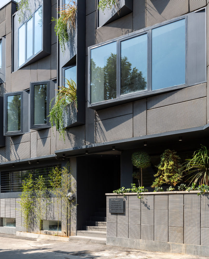 Ashari Architects 打造独特双面公寓 | Shimigiah Residential Apartment