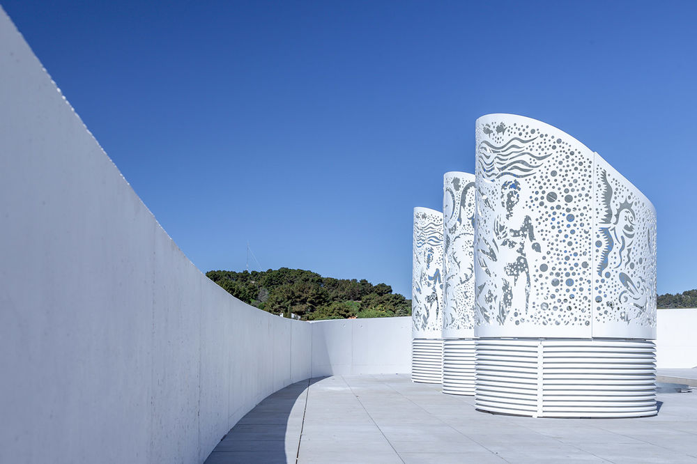法国 Cap d’Agde 议会宫与赌场——连接陆地与海洋的立体步行广场