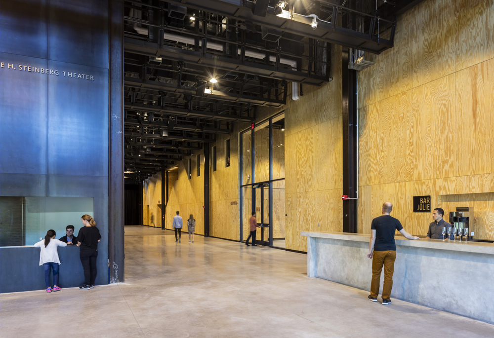 致敬历史，展现灵活舞台——St. Ann's Warehouse 剧院设计