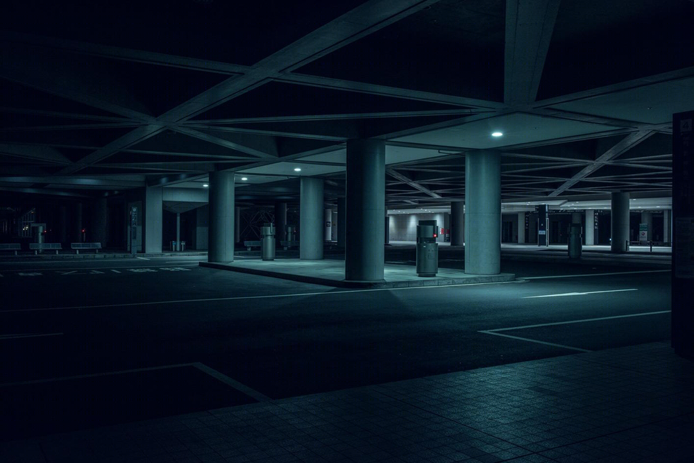 东京暗黑传奇 | 摄影师 Tom Blachford 呈现的霓虹都市