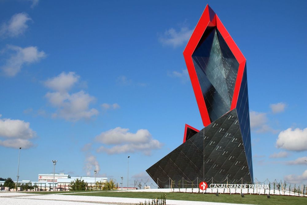 意大利 Casalgrande Padana 总部—— Daniel Libeskind 设计的“皇冠”
