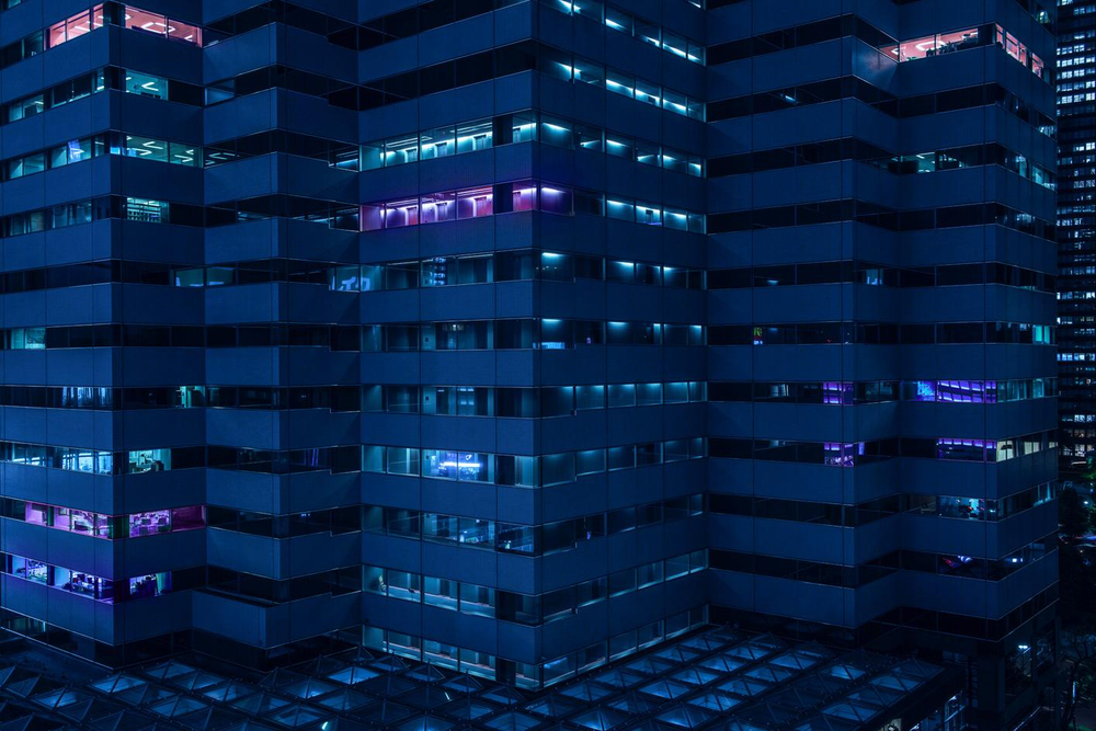 东京暗黑传奇 | 摄影师 Tom Blachford 呈现的霓虹都市