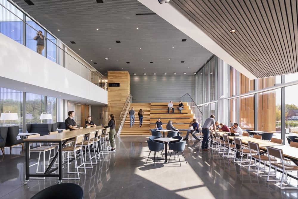 ZEISS Michigan Quality Excellence Center | 融合自然与科技的智能设计