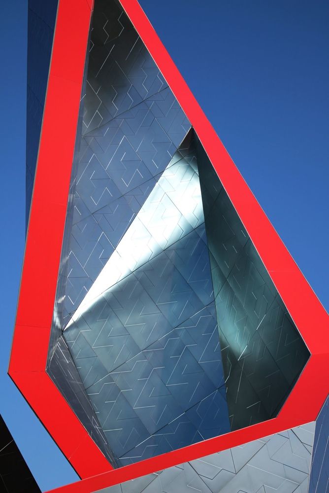 意大利 Casalgrande Padana 总部—— Daniel Libeskind 设计的“皇冠”