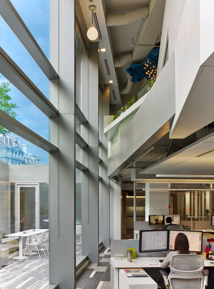 SmithGroup 打造绿色办公空间，毗邻白宫展现优雅设计