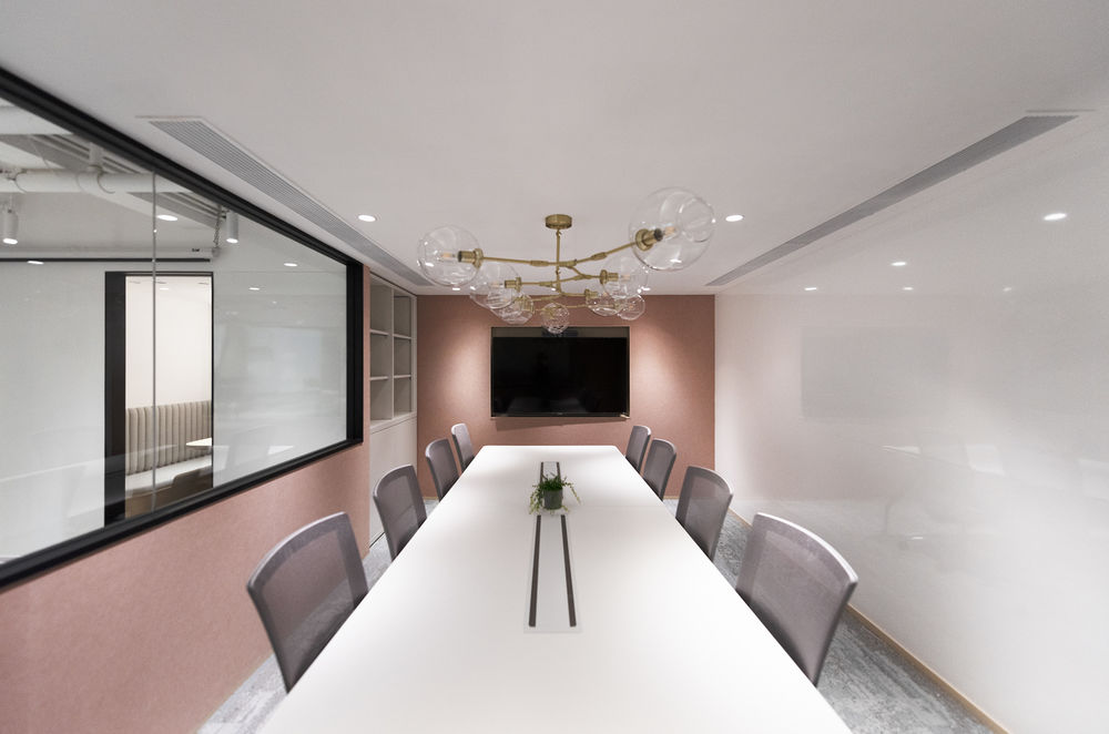 香港 Charterhouse Asia 办公室设计 | 红丝带元素营造活力校园氛围
