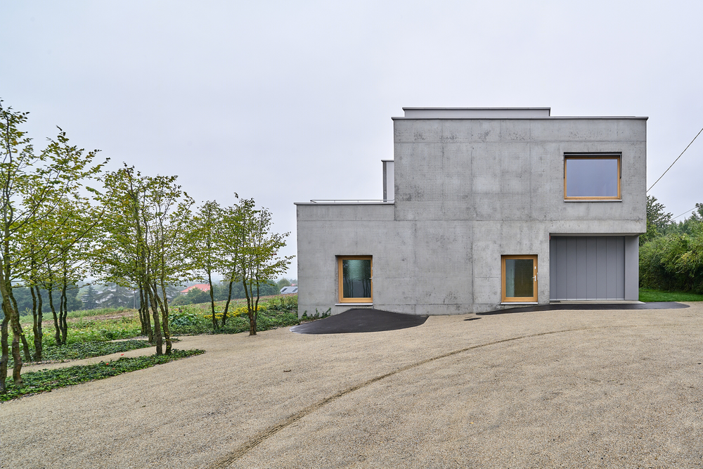艺术家之家 | Krakow 郊区独立几何住宅