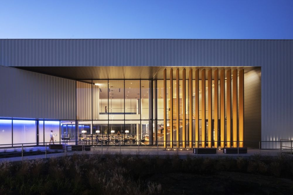 ZEISS Michigan Quality Excellence Center | 融合自然与科技的智能设计