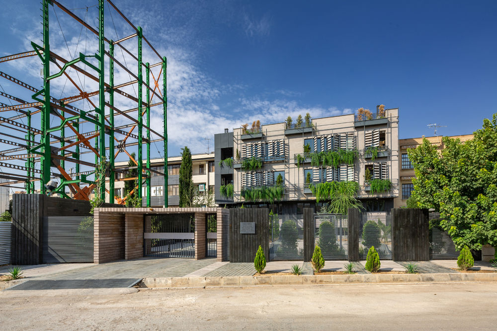 Ashari Architects 打造独特双面公寓 | Shimigiah Residential Apartment