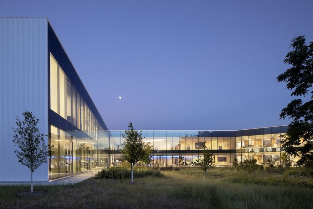 ZEISS Michigan Quality Excellence Center | 融合自然与科技的智能设计