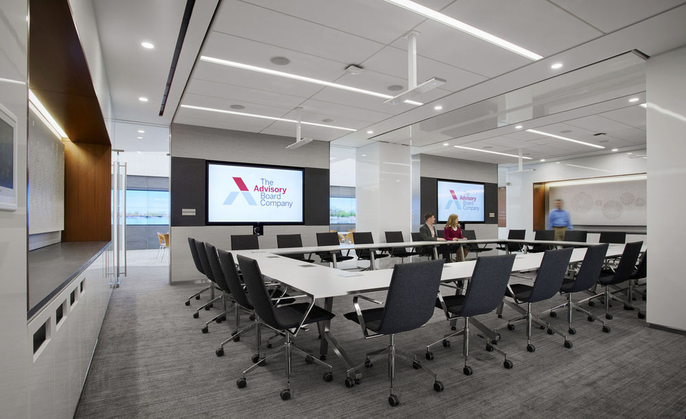 华盛顿 DC 的 Advisory Board Company 办公室设计