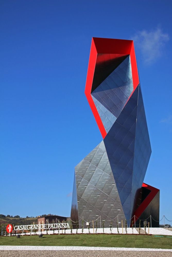 意大利 Casalgrande Padana 总部—— Daniel Libeskind 设计的“皇冠”