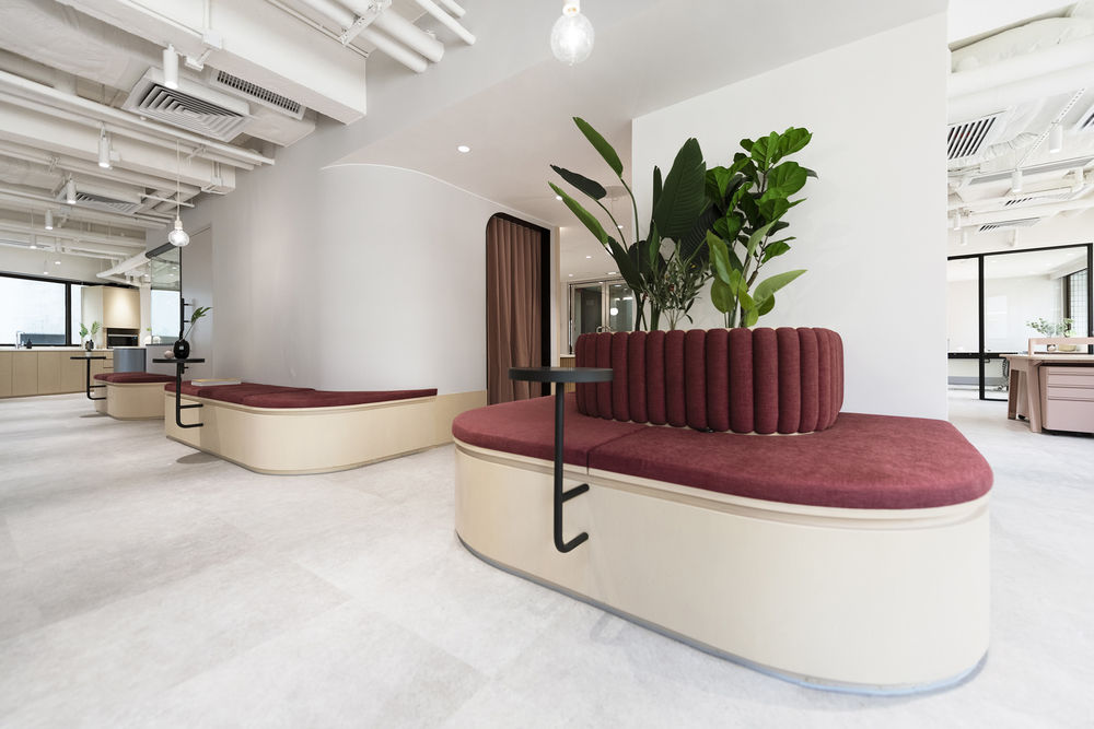 香港 Charterhouse Asia 办公室设计 | 红丝带元素营造活力校园氛围