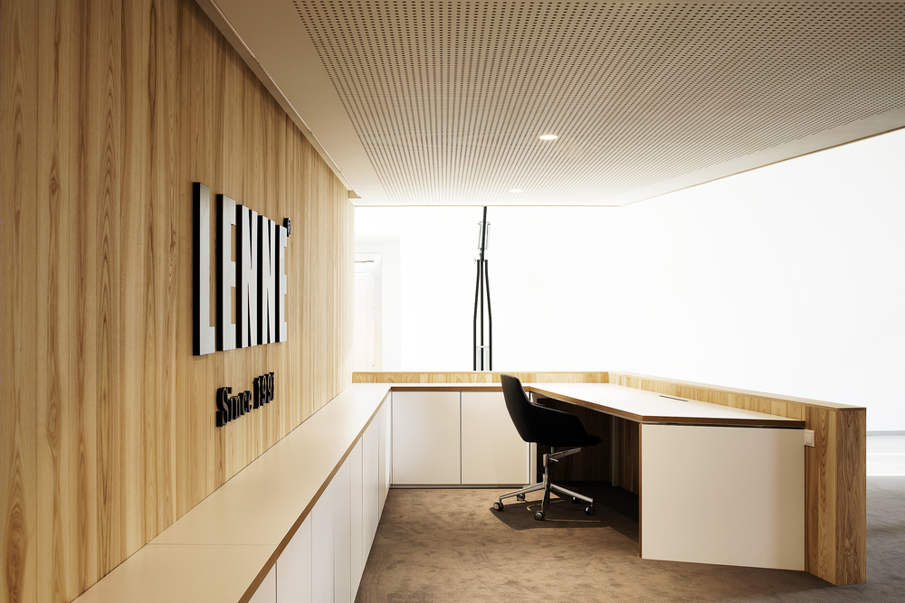 Lenne Office |  打造自然光线下的梦幻森林空间