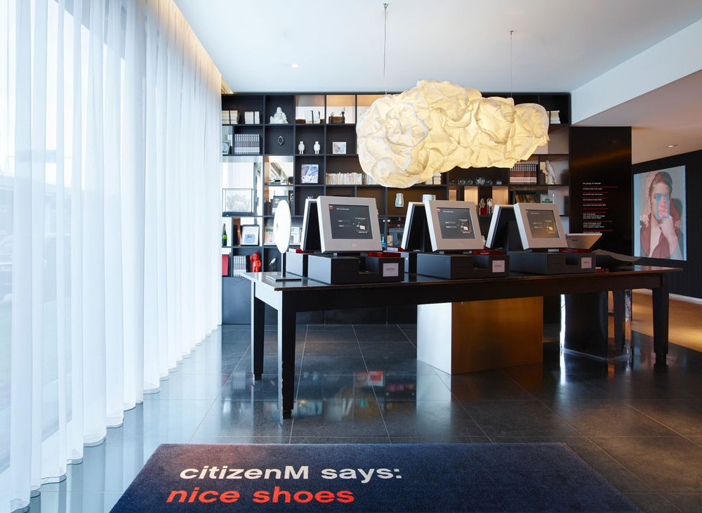 citizenM Schiphol 机场酒店扩建 | 简约豪华设计