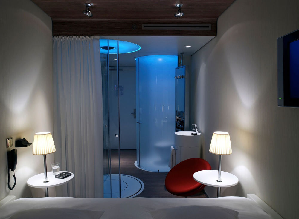 citizenM Schiphol 机场酒店扩建 | 简约豪华设计