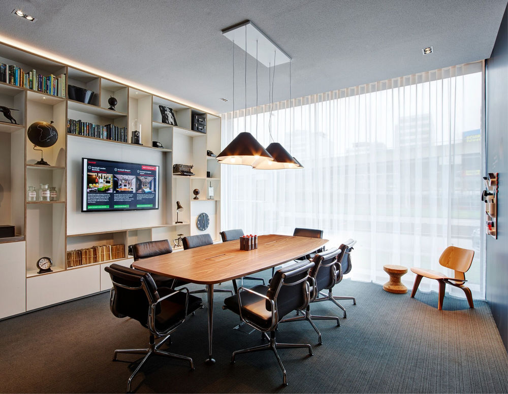 citizenM Schiphol 机场酒店扩建 | 简约豪华设计
