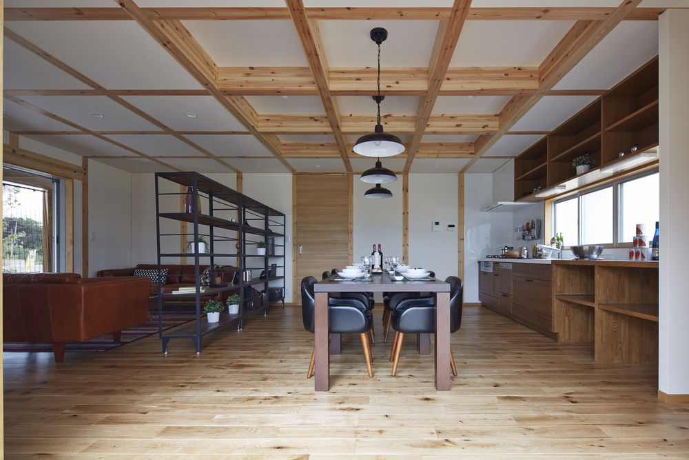 Royal House Co. 丨 别墅丨 Frame House