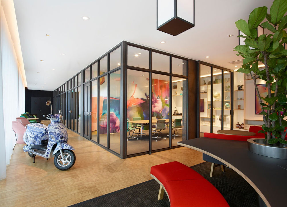 citizenM Schiphol 机场酒店扩建 | 简约豪华设计