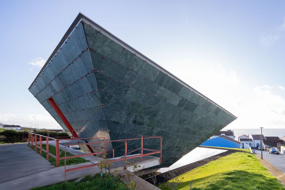 Azores 岛上的天堂陵园——Eternal Light Chapel