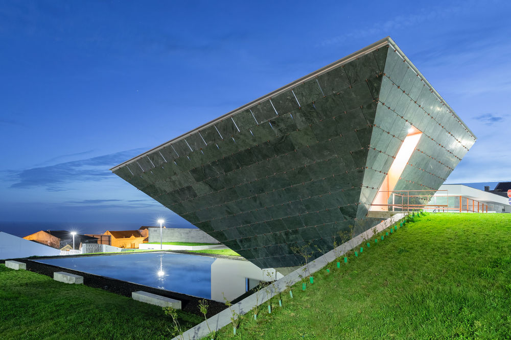 Azores 岛上的天堂陵园——Eternal Light Chapel