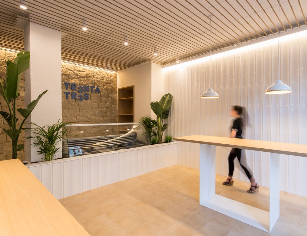 Trenta Tres 外卖餐厅 | 地中海风情与传统手工艺的完美融合