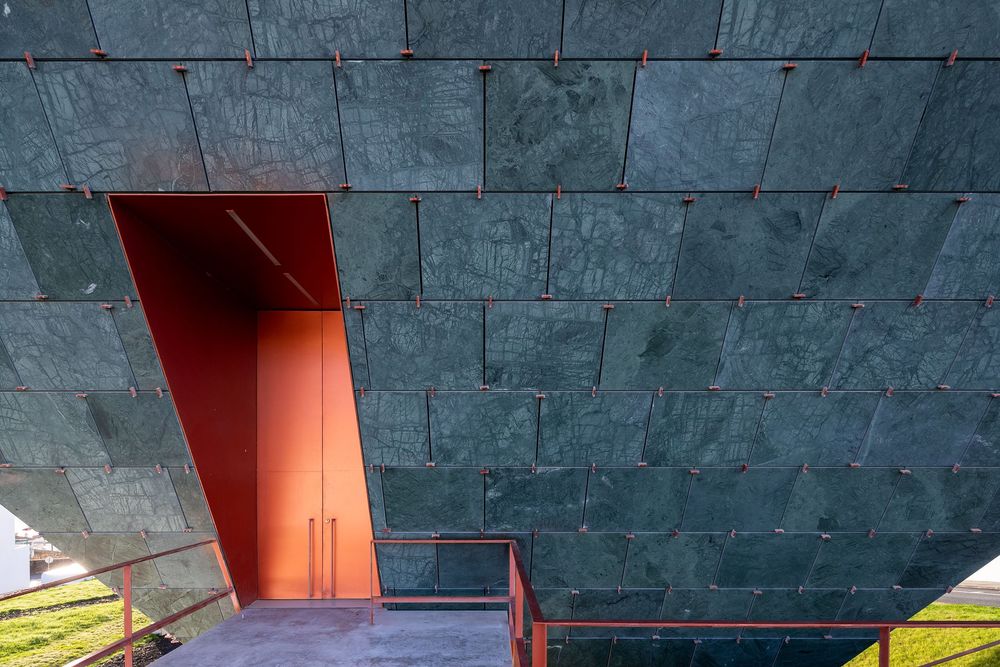 Azores 岛上的天堂陵园——Eternal Light Chapel