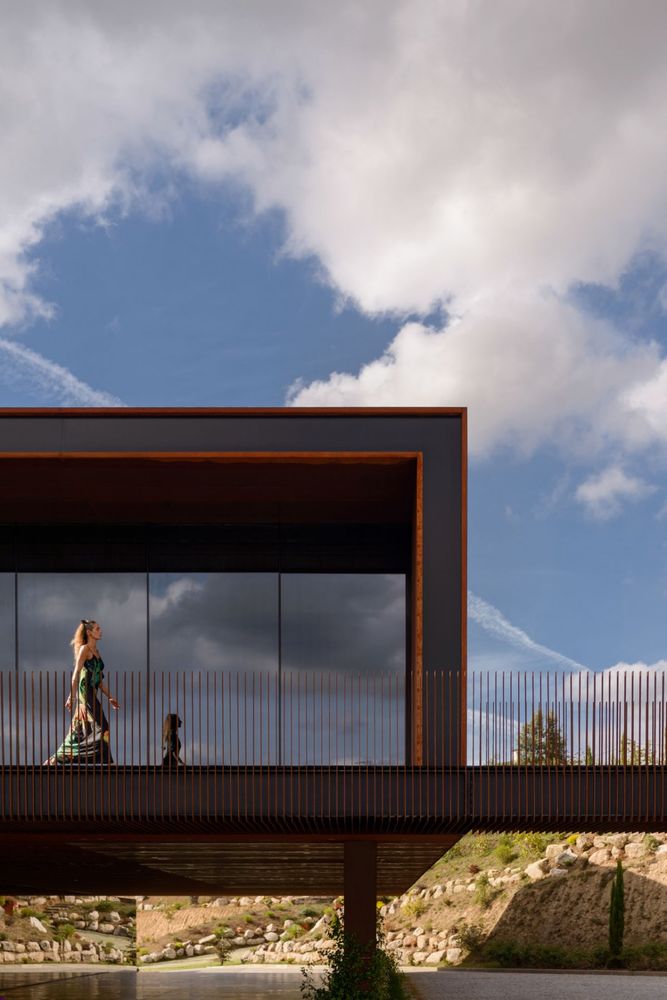 悬浮之境 | 葡萄牙 MMV Arquitectos 乡村餐馆设计