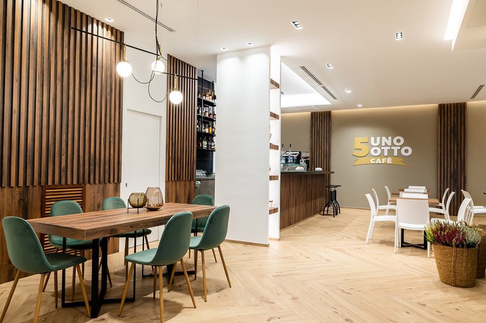 意式咖啡店“5 uno otto cafè” 计亮点 | 现代与传统交融，打造精致商业空间