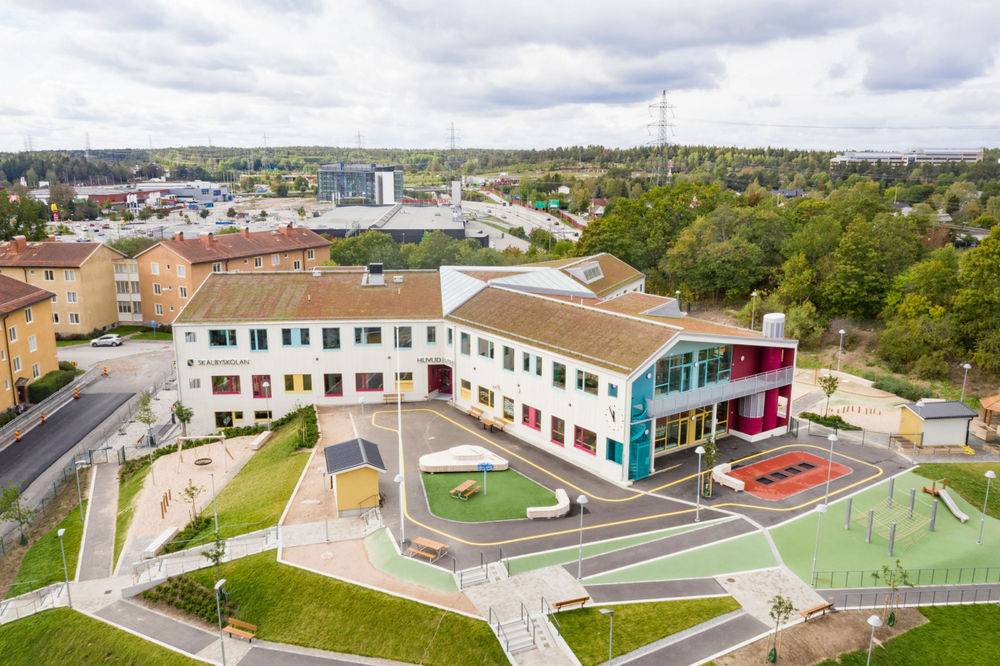 瑞典 Skälby 幼儿园 | 自然光与彩色的学习空间