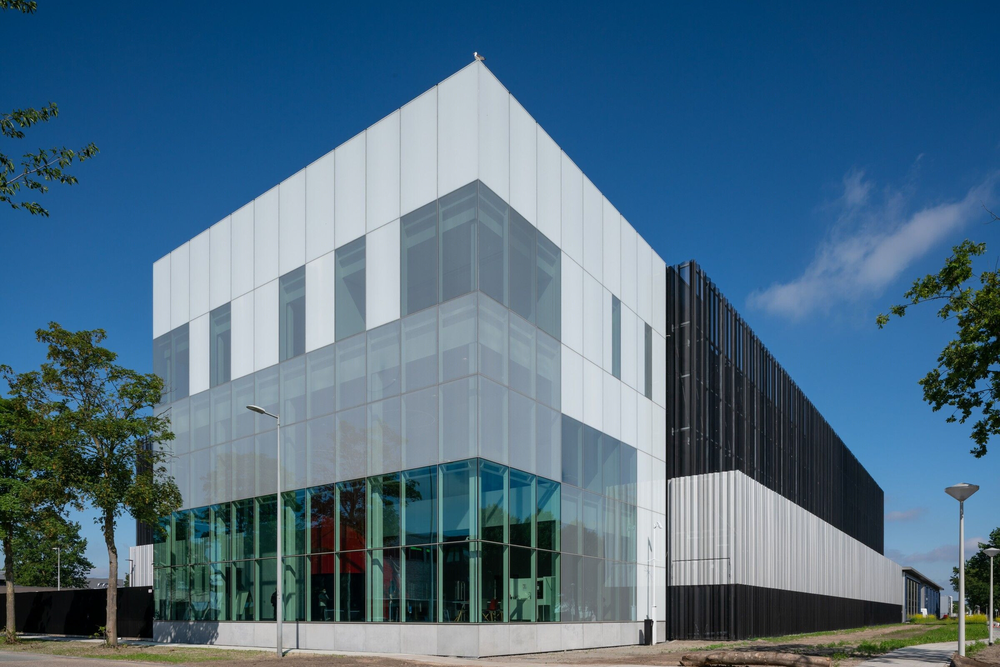 交互之舞 | Equinix Datacenter AM7 办公建筑