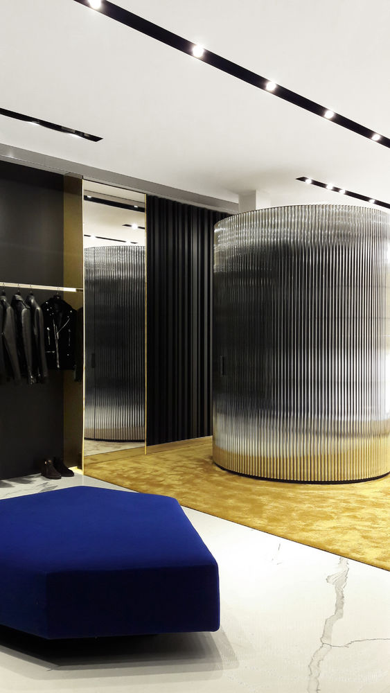 伦敦顶级地段，Giuseppe Zanotti 旗舰店打造奢华室内空间