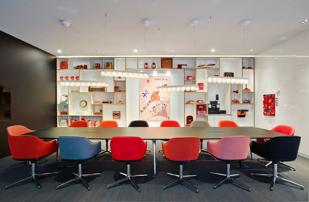 citizenM Schiphol 机场酒店扩建 | 简约豪华设计