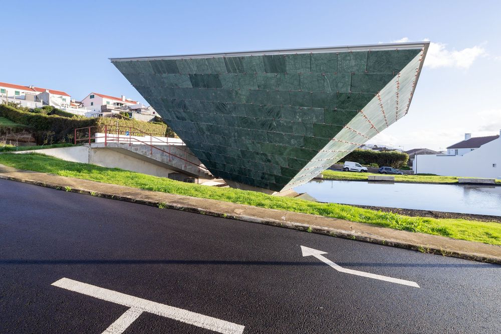 Azores 岛上的天堂陵园——Eternal Light Chapel
