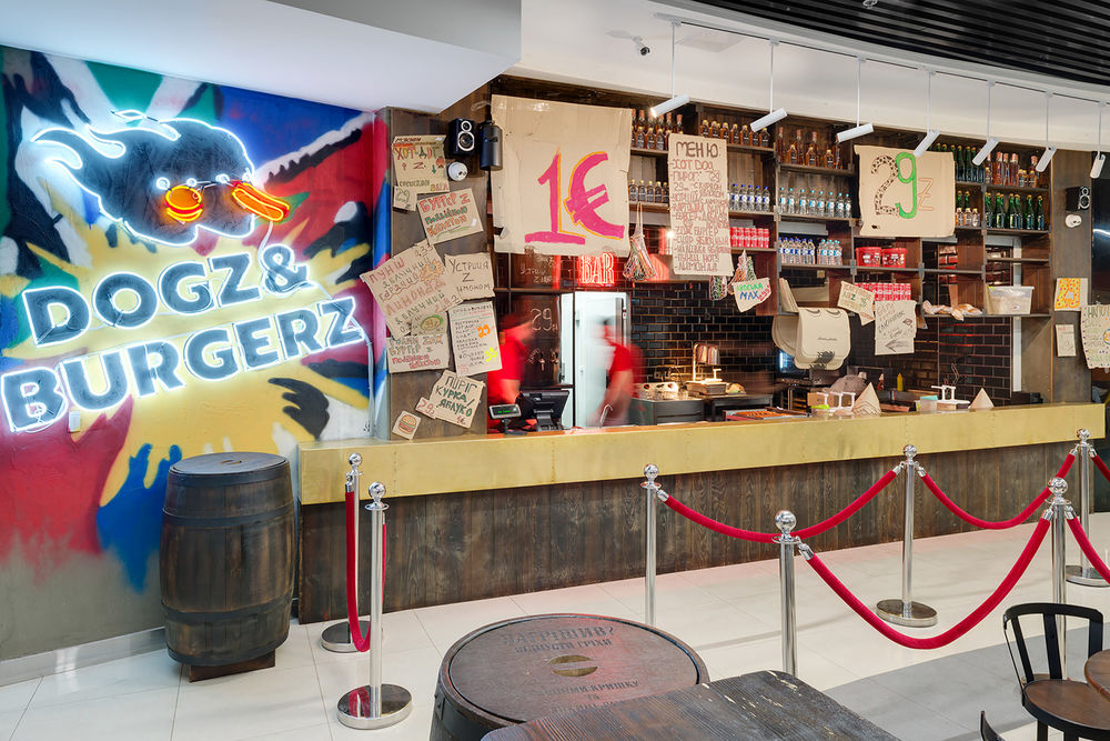 乌克兰基辅"Dogz&Burgers"餐厅 | 简约现代的室内设计