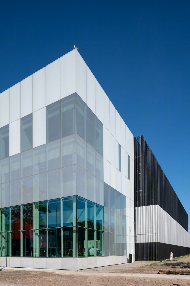 交互之舞 | Equinix Datacenter AM7 办公建筑