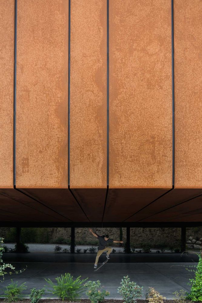 悬浮之境 | 葡萄牙 MMV Arquitectos 乡村餐馆设计