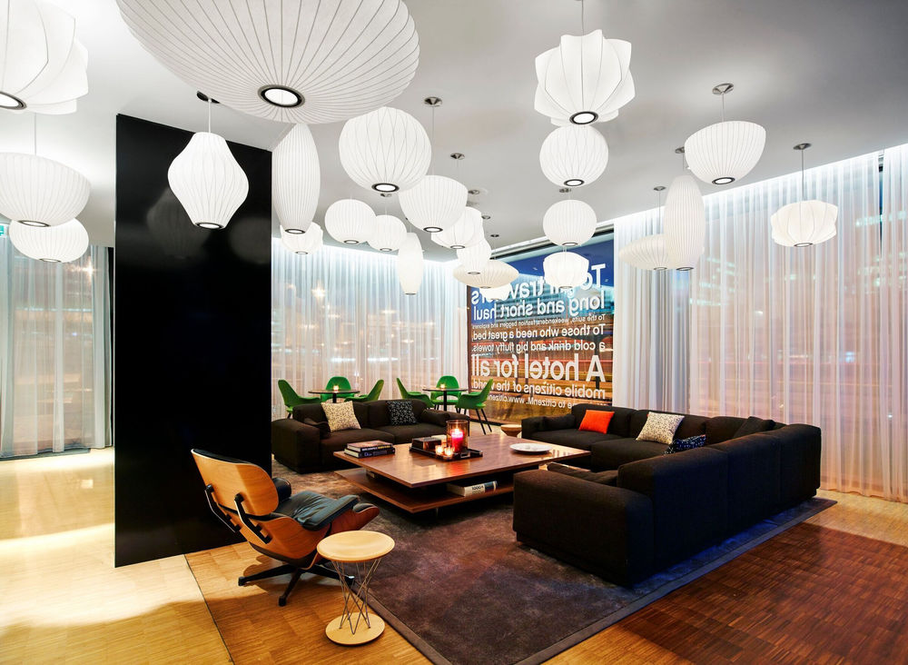 citizenM Schiphol 机场酒店扩建 | 简约豪华设计